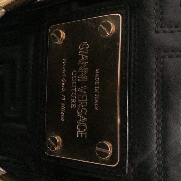 GIANNI VERSACE vintage leather Doctor bag with gold hardware. - Picture 7 of 10